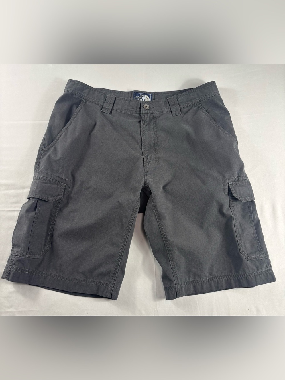 he North Face Gray Cargo Hiking Shorts A2RFT
